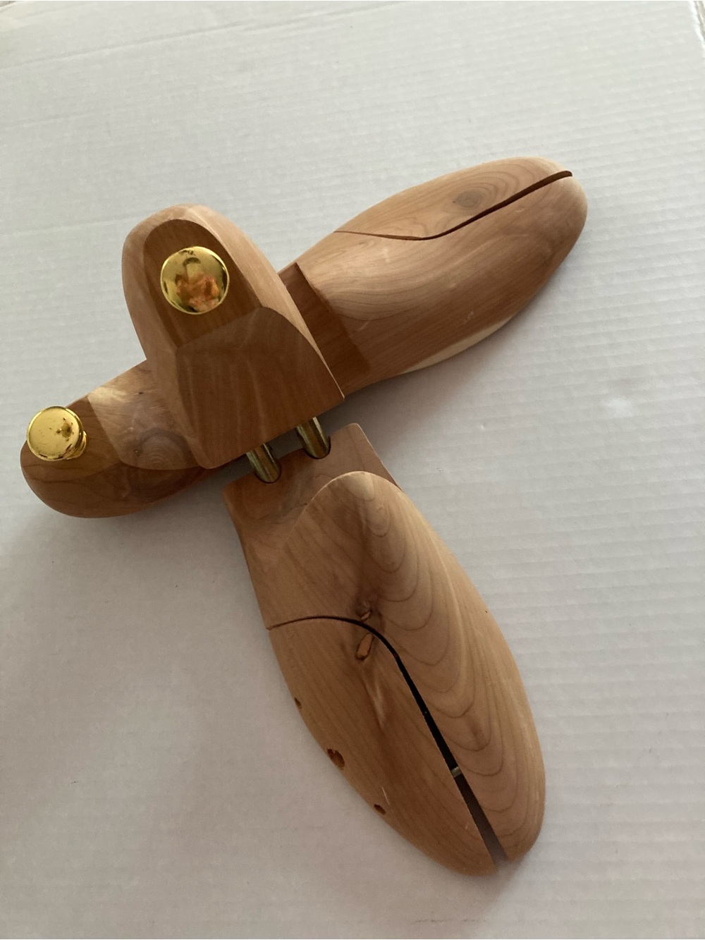 Wooden Cedar Shoe Trees for Men - Natural Brown